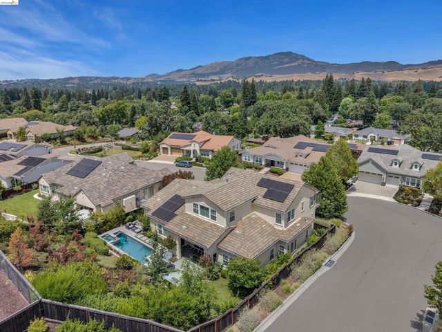 309 Wingfield Ct, Danville, CA 94526