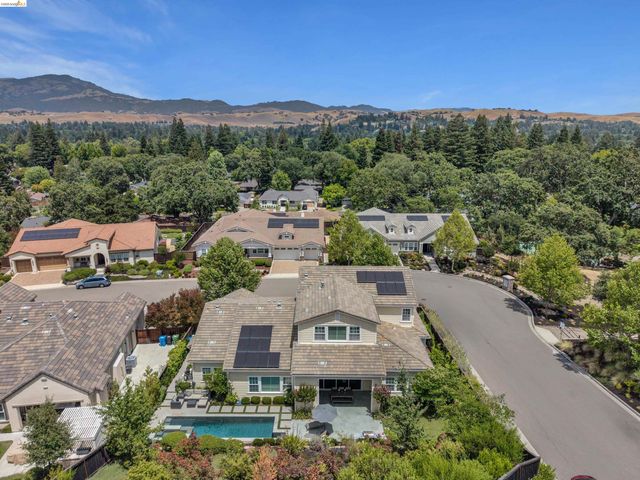 309 Wingfield Ct, Danville, CA 94526