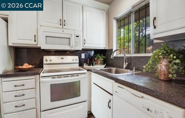 58 Meadowbrook Ave, Pittsburg, CA 94565