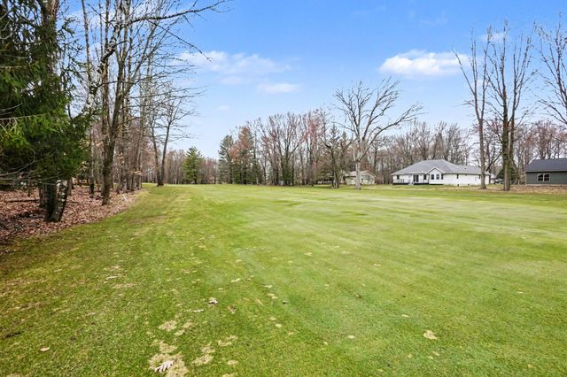 9362 Clubhouse Drive W, Morton Twp, MI 49346