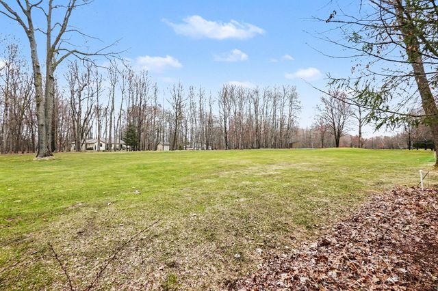 9362 Clubhouse Drive W, Morton Twp, MI 49346
