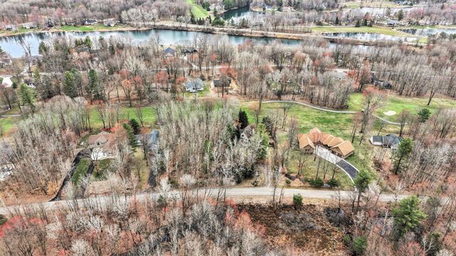 9362 Clubhouse Drive W, Morton Twp, MI 49346
