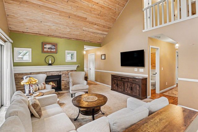 9362 Clubhouse Drive W, Morton Twp, MI 49346