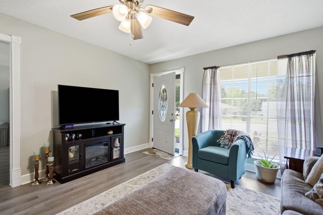 15504 Brandon Dr., Biloxi, MS 39532