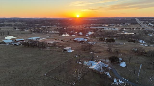 11362 E Highway 82, Whitesboro, TX 76273