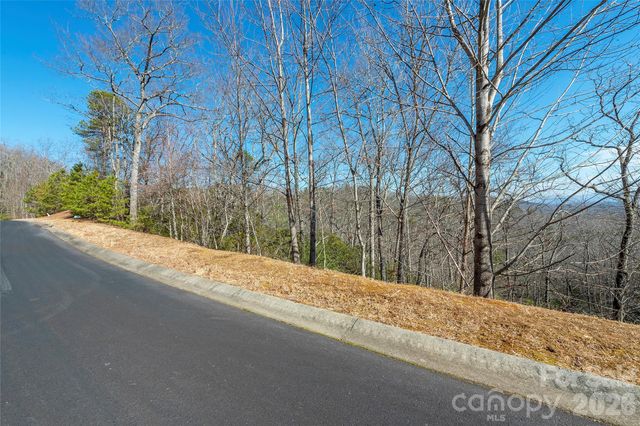 99999 Mills River Way 108, Horse Shoe, NC 28742