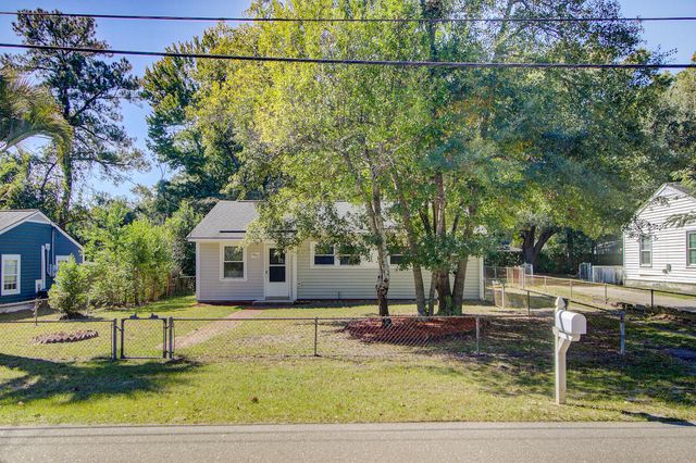 5821 Robinhood Drive, Hanahan, SC 29410