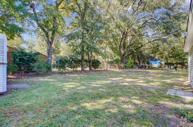 5821 Robinhood Drive, Hanahan, SC 29410