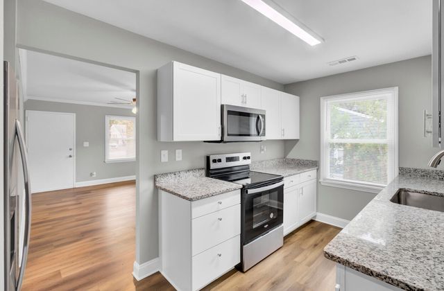 5821 Robinhood Drive, Hanahan, SC 29410