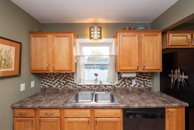 763 Mcknight Road S, Saint Paul, MN 55119