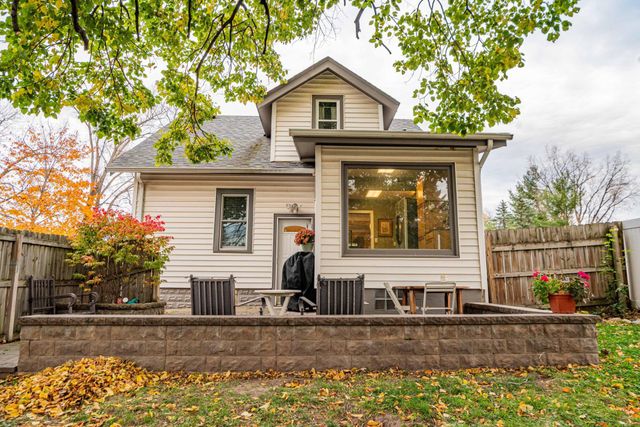 763 Mcknight Road S, Saint Paul, MN 55119