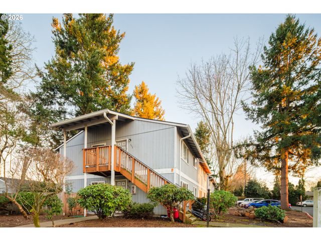 340 S LOCUST St, Canby, OR 97013
