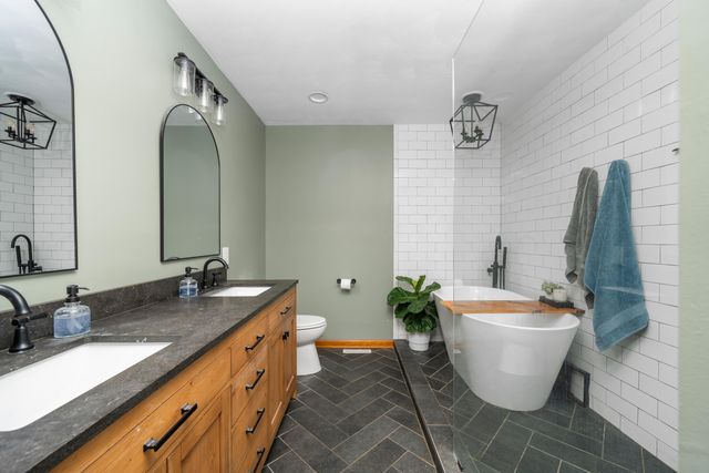 3833 Belmont CT, Roanoke, VA 24012