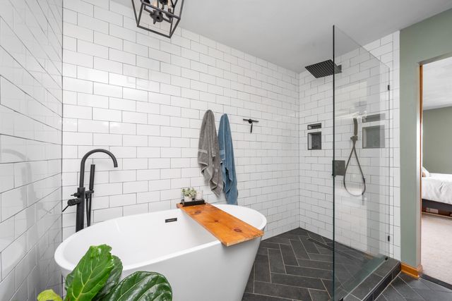 3833 Belmont CT, Roanoke, VA 24012