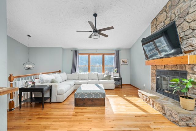 3833 Belmont CT, Roanoke, VA 24012