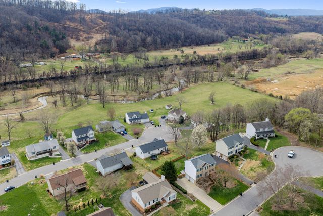 3833 Belmont CT, Roanoke, VA 24012