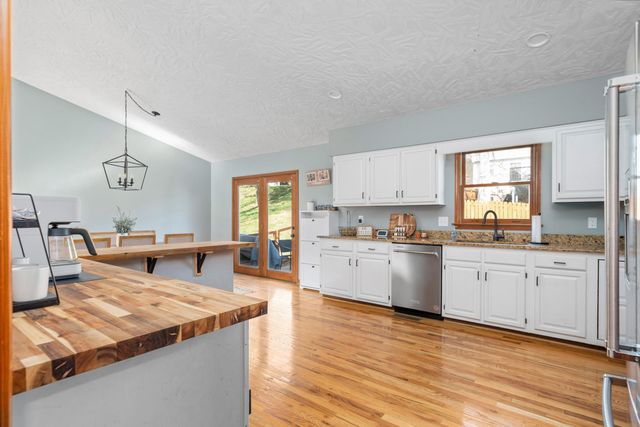 3833 Belmont CT, Roanoke, VA 24012