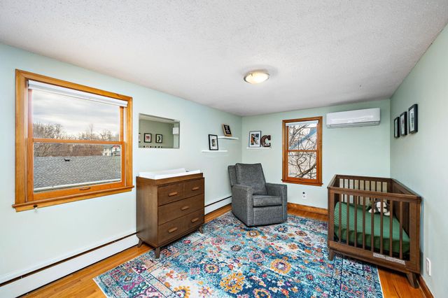 298 Washburn Avenue N, Minneapolis, MN 55405