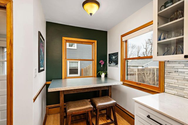 298 Washburn Avenue N, Minneapolis, MN 55405