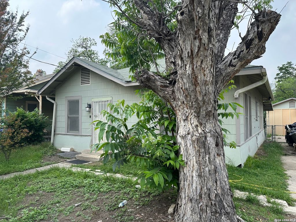 315 Linares, San Antonio, TX 78225