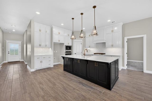 9309 NW 115th Terrace, Yukon, OK 73099