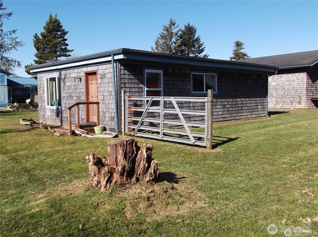 210 212 W Tacoma Avenue, Westport, WA 98595