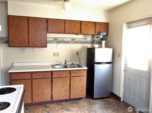 210 212 W Tacoma Avenue, Westport, WA 98595