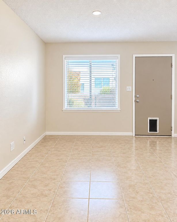 4730 W NORTHERN Avenue 2107, Glendale, AZ 85301 — photo 3