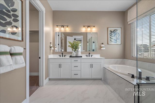 967 N Falling Water Way, Eagle, ID 83616