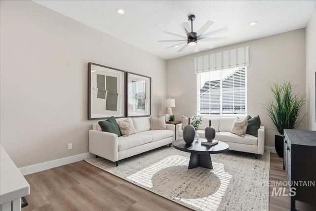 967 N Falling Water Way, Eagle, ID 83616