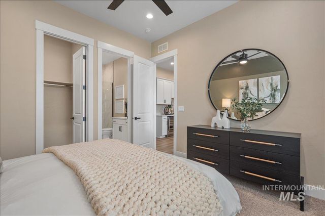 967 N Falling Water Way, Eagle, ID 83616