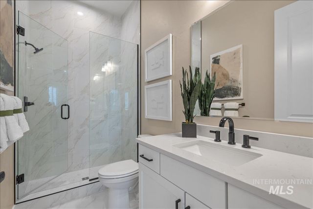 967 N Falling Water Way, Eagle, ID 83616