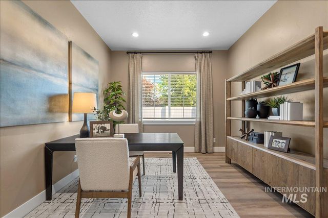 967 N Falling Water Way, Eagle, ID 83616