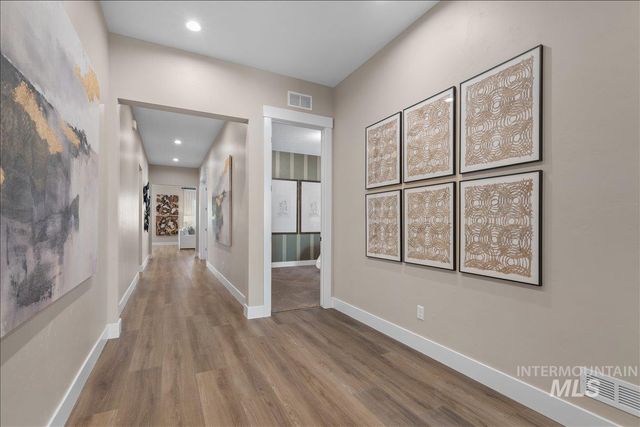 967 N Falling Water Way, Eagle, ID 83616