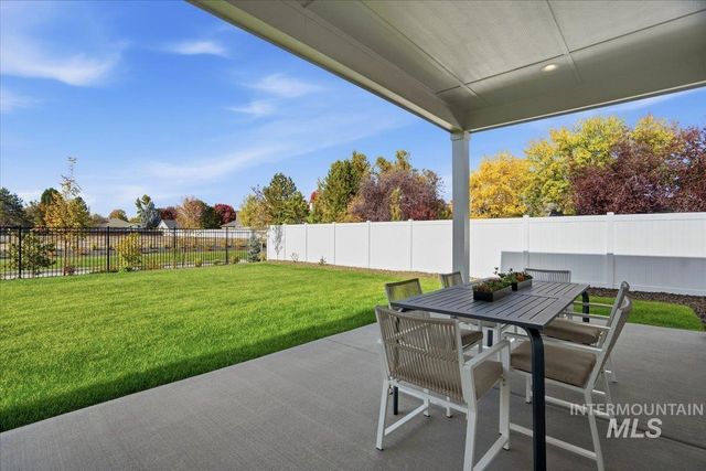 967 N Falling Water Way, Eagle, ID 83616