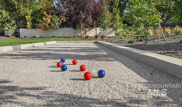 967 N Falling Water Way, Eagle, ID 83616