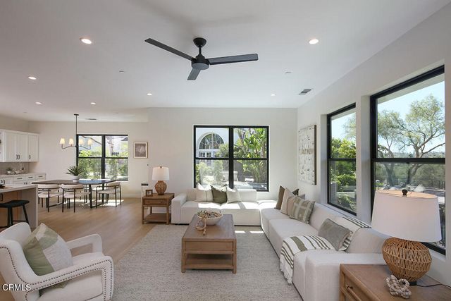 1048 Canyon Creek Place, Escondido, CA 92025