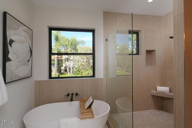 1048 Canyon Creek Place, Escondido, CA 92025