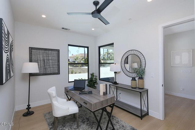 1048 Canyon Creek Place, Escondido, CA 92025