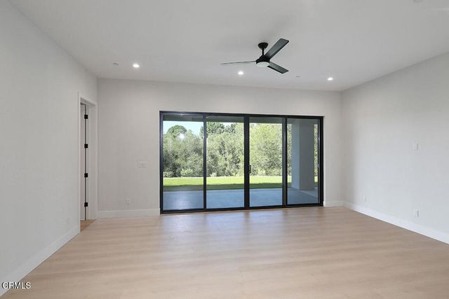 1048 Canyon Creek Place, Escondido, CA 92025