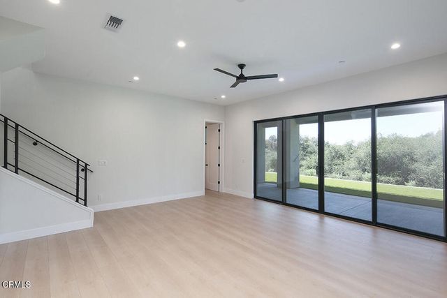1048 Canyon Creek Place, Escondido, CA 92025