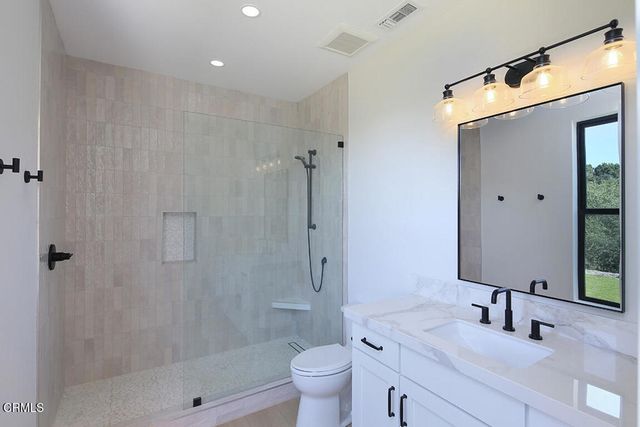 1048 Canyon Creek Place, Escondido, CA 92025