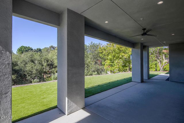 1048 Canyon Creek Place, Escondido, CA 92025