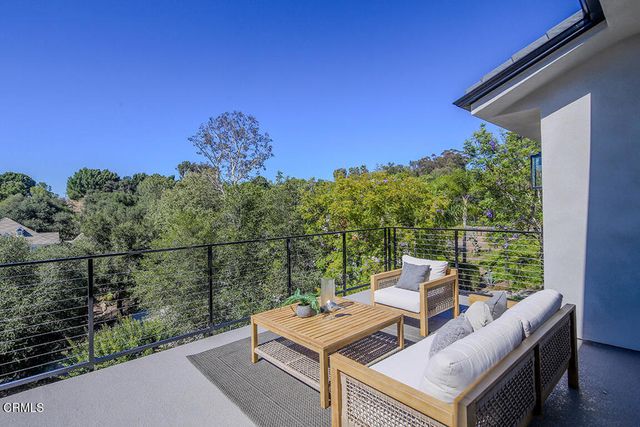 1048 Canyon Creek Place, Escondido, CA 92025
