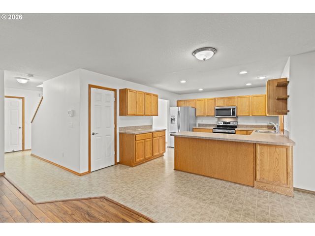 9713 Nw 26TH Ct, Vancouver, WA 98665