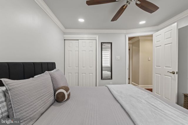 190 WESTOVER DR, Delran, NJ 08075