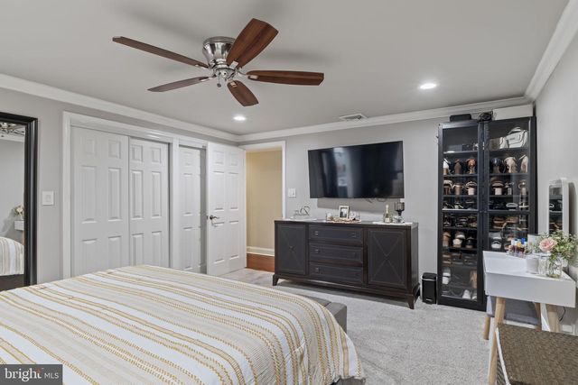 190 WESTOVER DR, Delran, NJ 08075