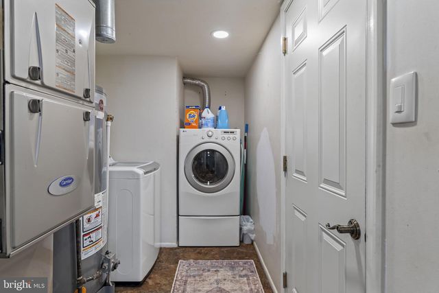 190 WESTOVER DR, Delran, NJ 08075