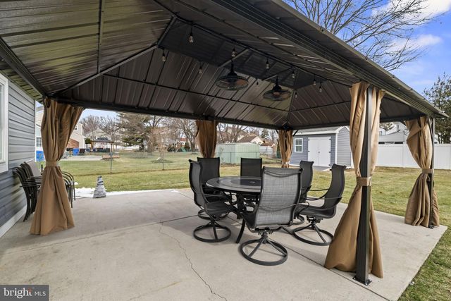 190 WESTOVER DR, Delran, NJ 08075