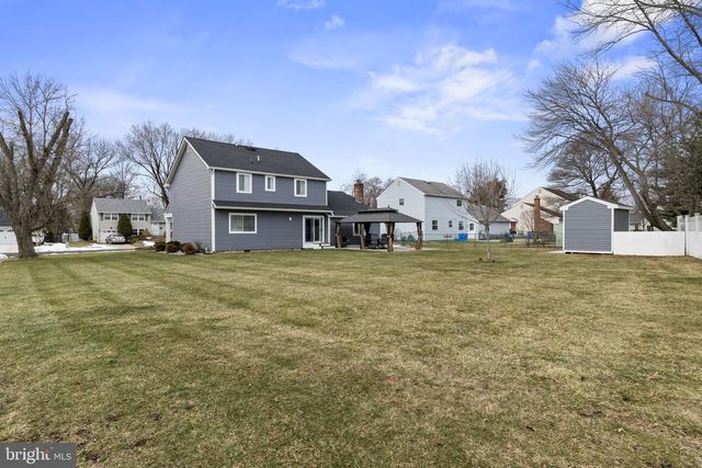 190 WESTOVER DR, Delran, NJ 08075